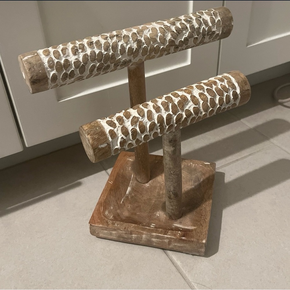 Wooden jewelry display